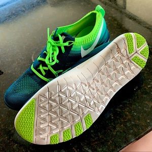 Nike running shoes - focus flyknit